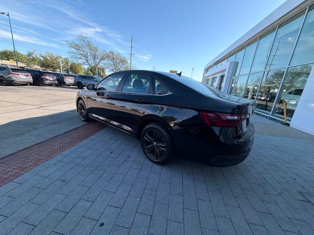 Used 2023 Volkswagen Jetta SE w/ Panoramic Sunroof Package FWD image 11