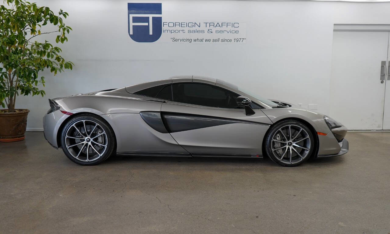 Used 2020 McLaren 570S Spider image 17