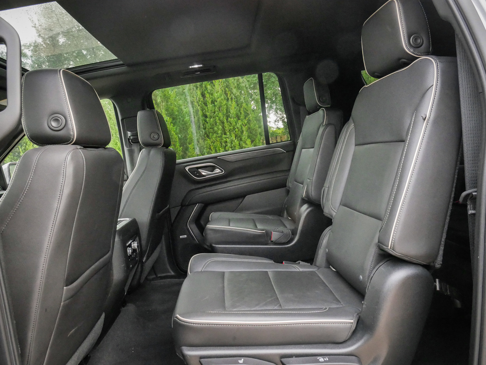 Used 2021 GMC Yukon XL SLT w/ SLT Luxury Plus Package AWD/4WD image 30