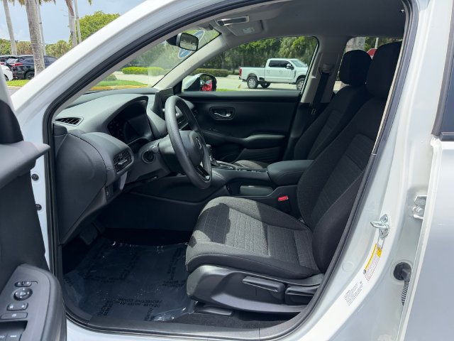 Used 2026 Honda HR-V LX image 9