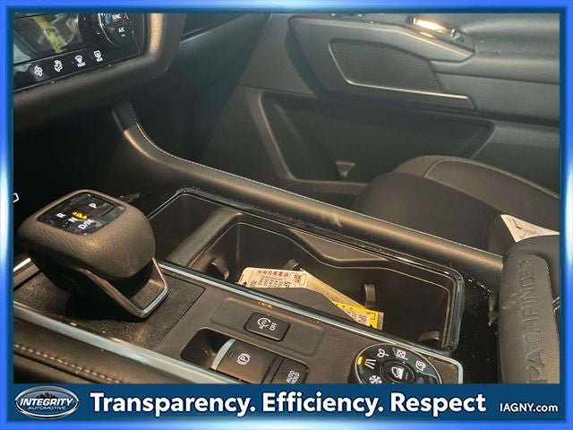 Certified 2024 Nissan Pathfinder SL image 30
