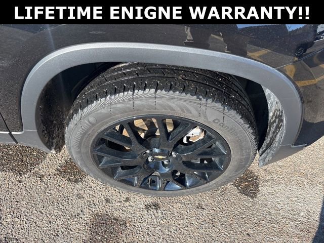 Used 2022 Chevrolet Trax LT w/ Midnight Edition AWD/4WD image 24