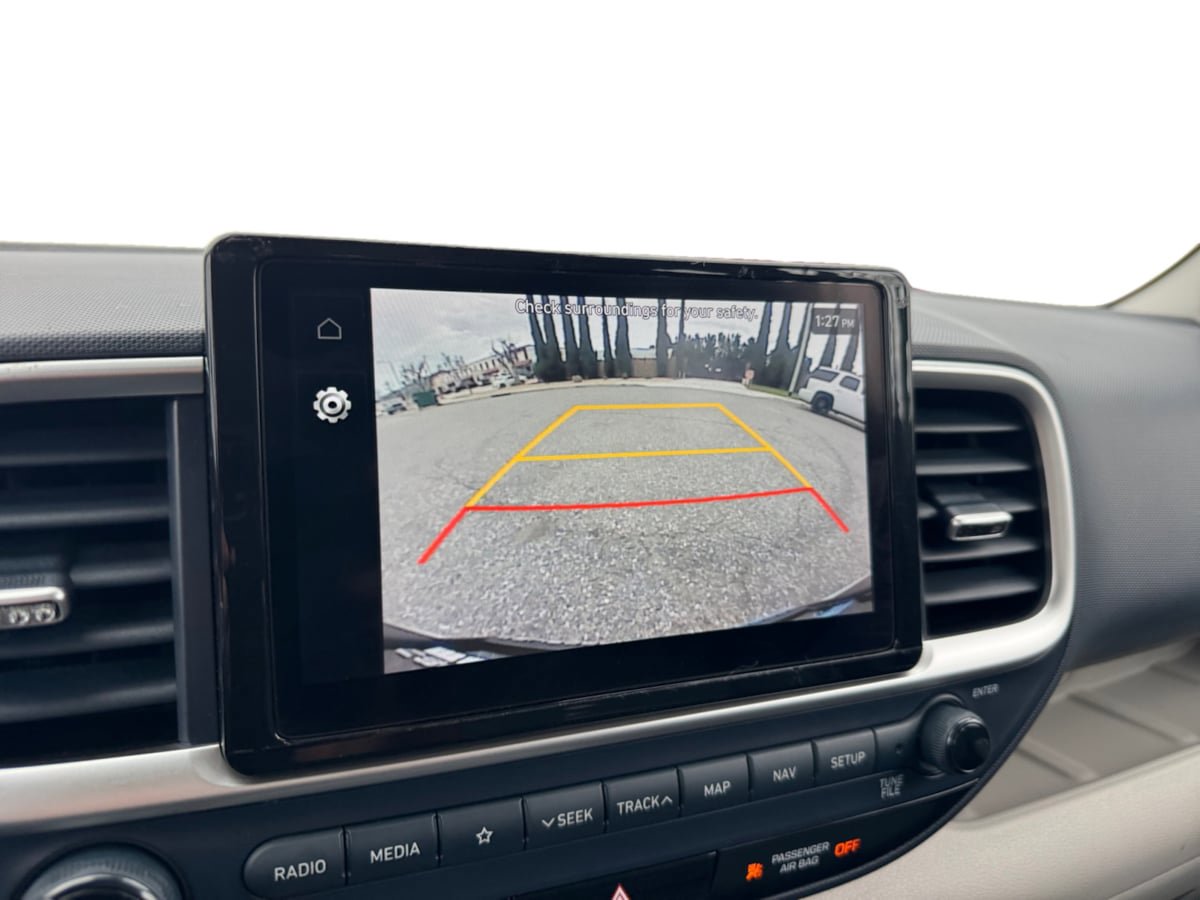 Used 2022 Hyundai Venue Limited image 13