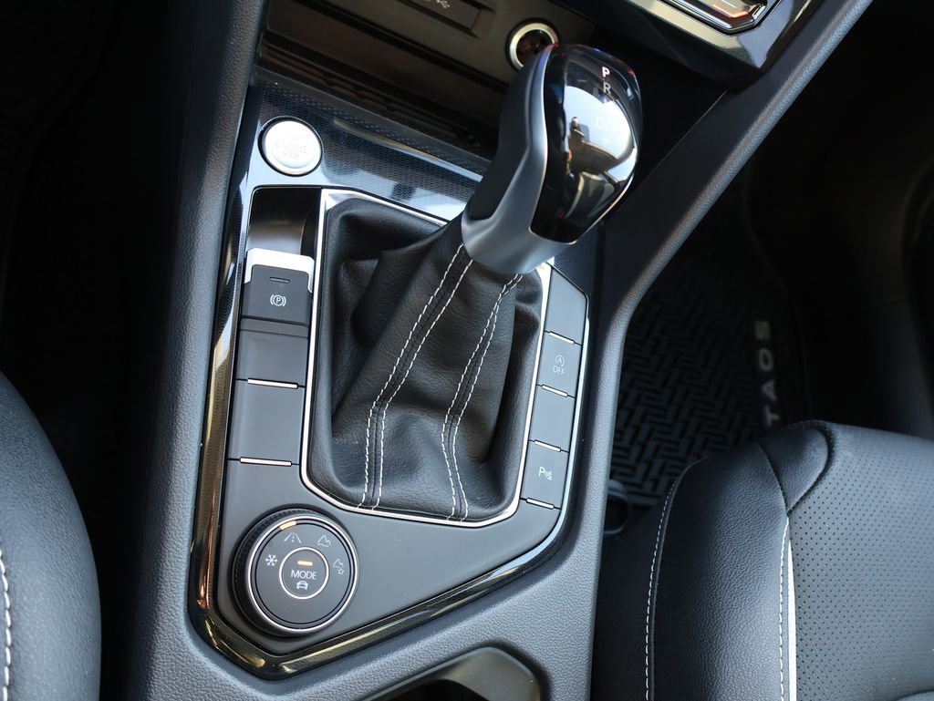 New 2026 Volkswagen Taos SEL image 33