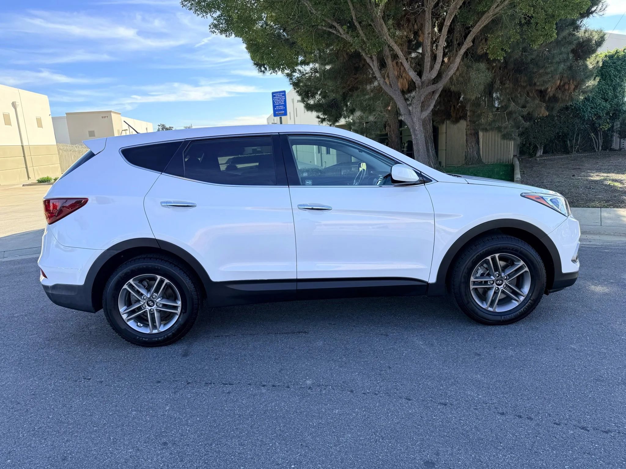 Used 2018 Hyundai Santa Fe Sport AWD/4WD image 4
