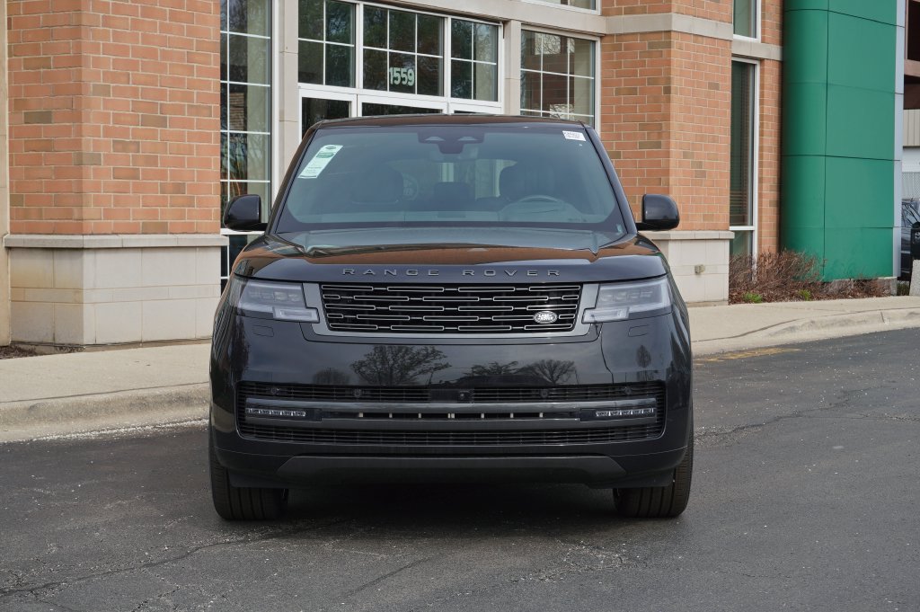New 2026 Land Rover Range Rover Long Wheelbase SE AWD/4WD image 4