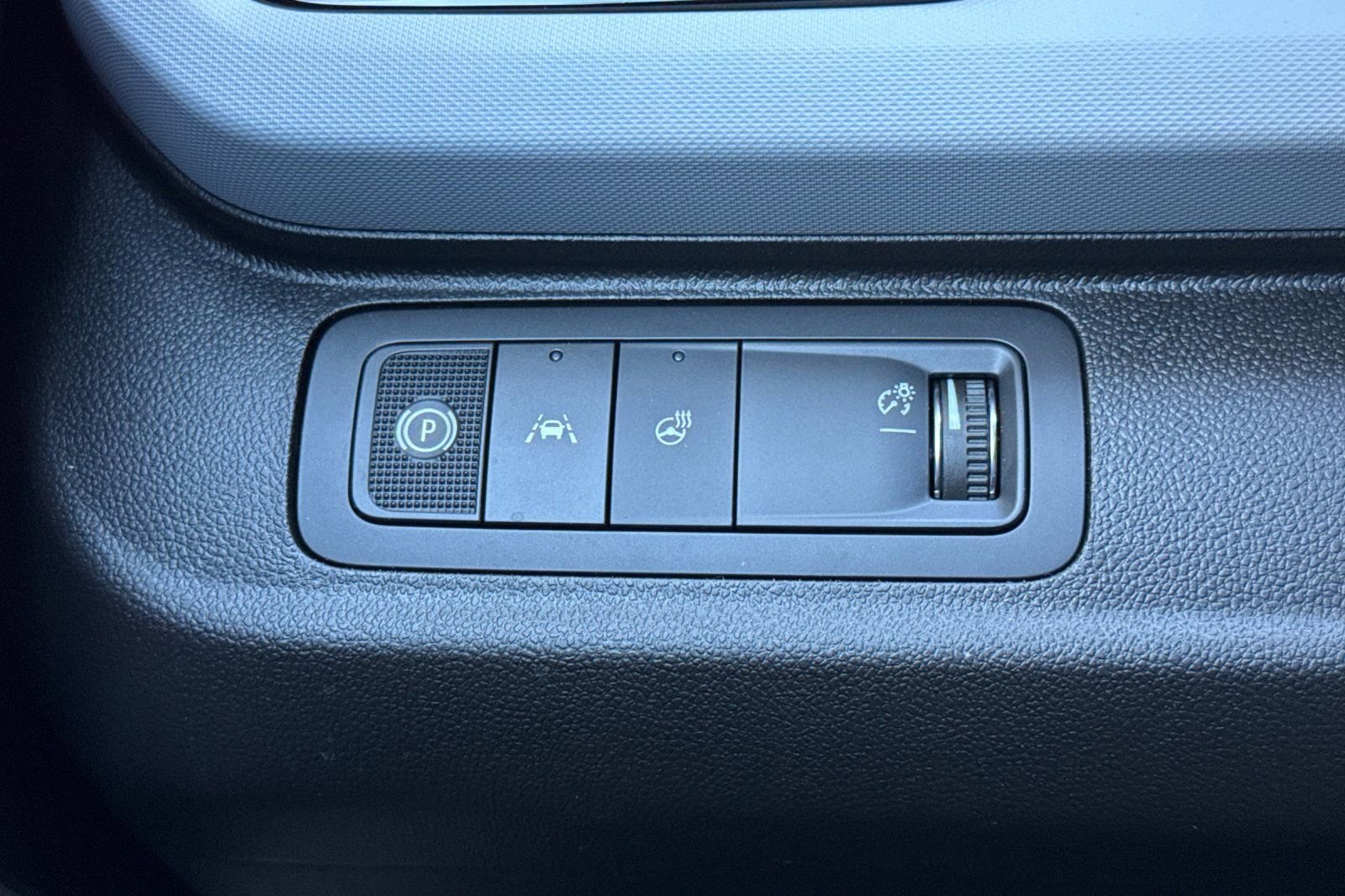 New 2027 Chevrolet Bolt RS w/ Technology Package FWD image 26