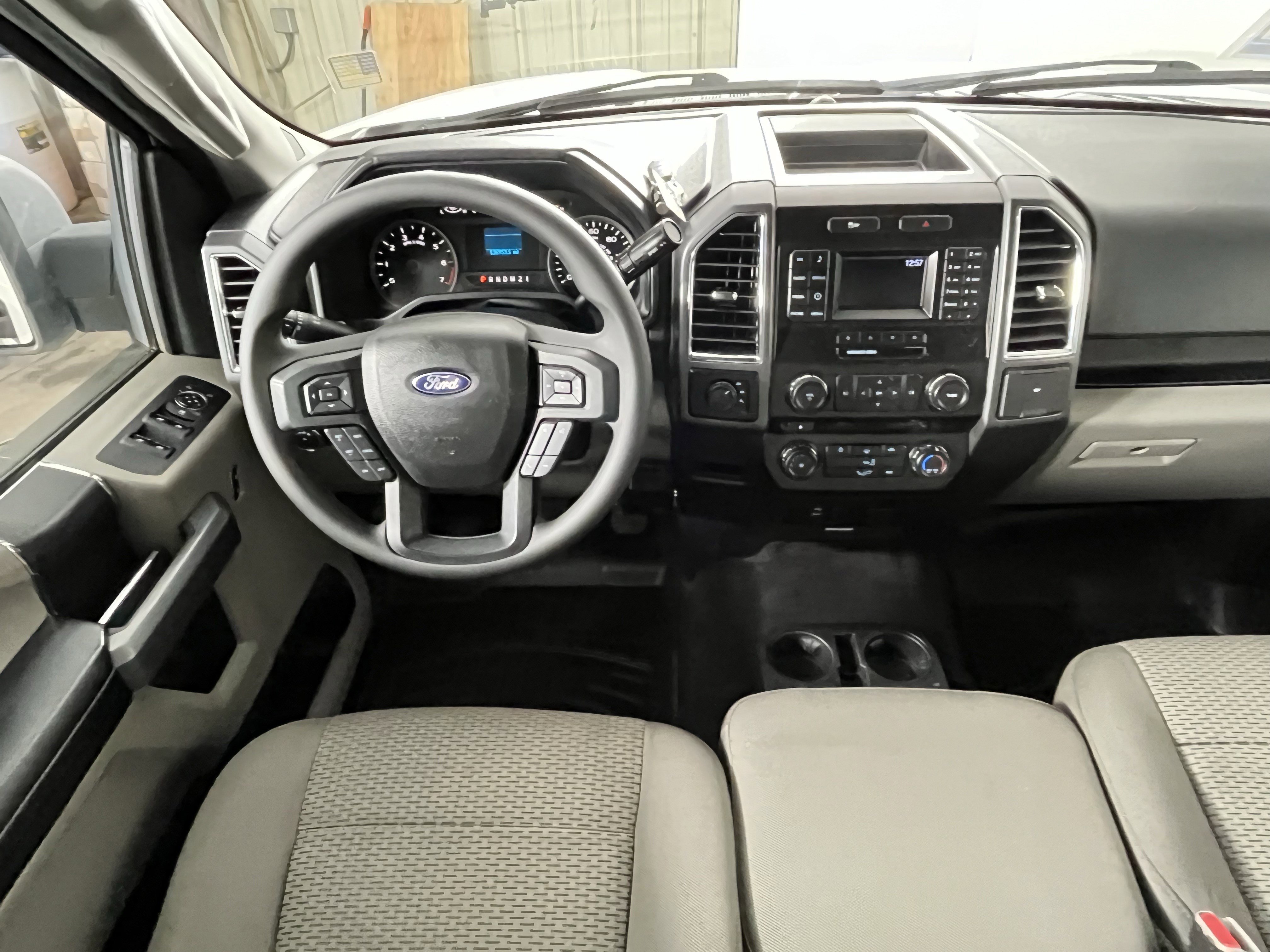 Used 2016 Ford F150 XLT image 12