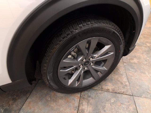 New 2026 Ford Explorer Active w/ Active Comfort Package AWD/4WD image 9