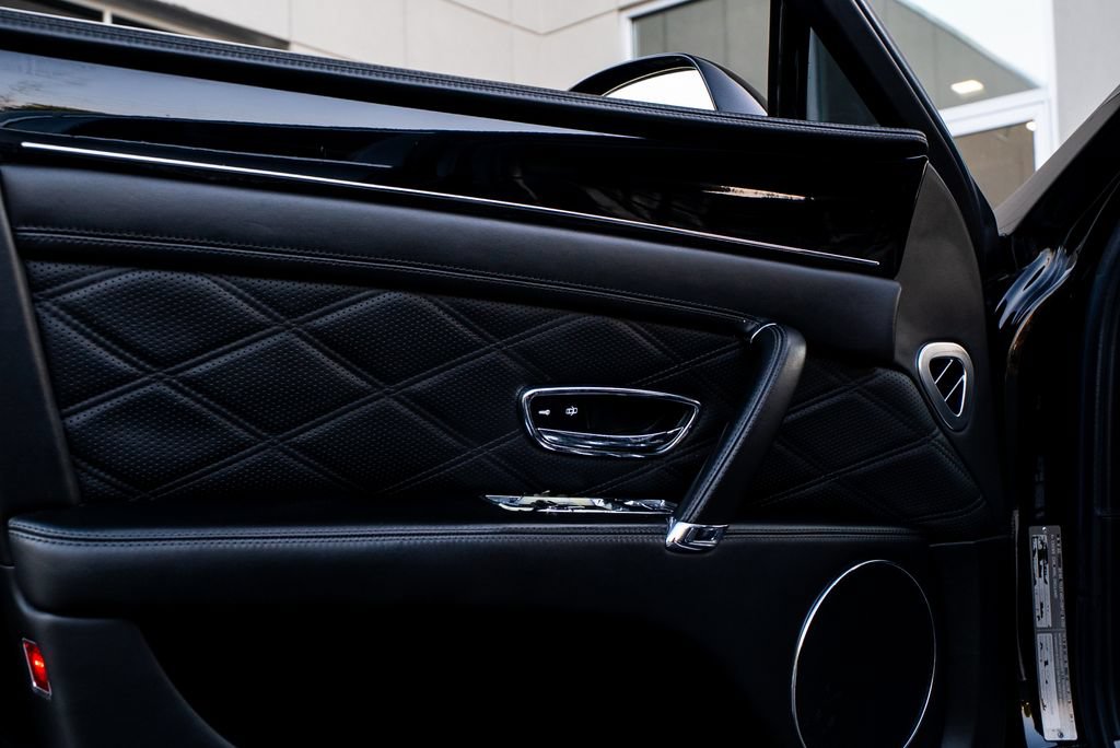 Used 2015 Bentley Flying Spur V8 AWD/4WD image 18