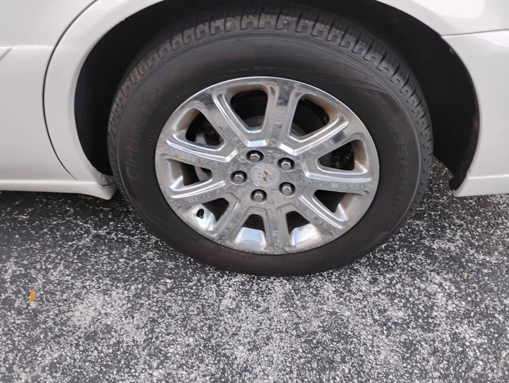 Used 2009 Cadillac DTS FWD image 11