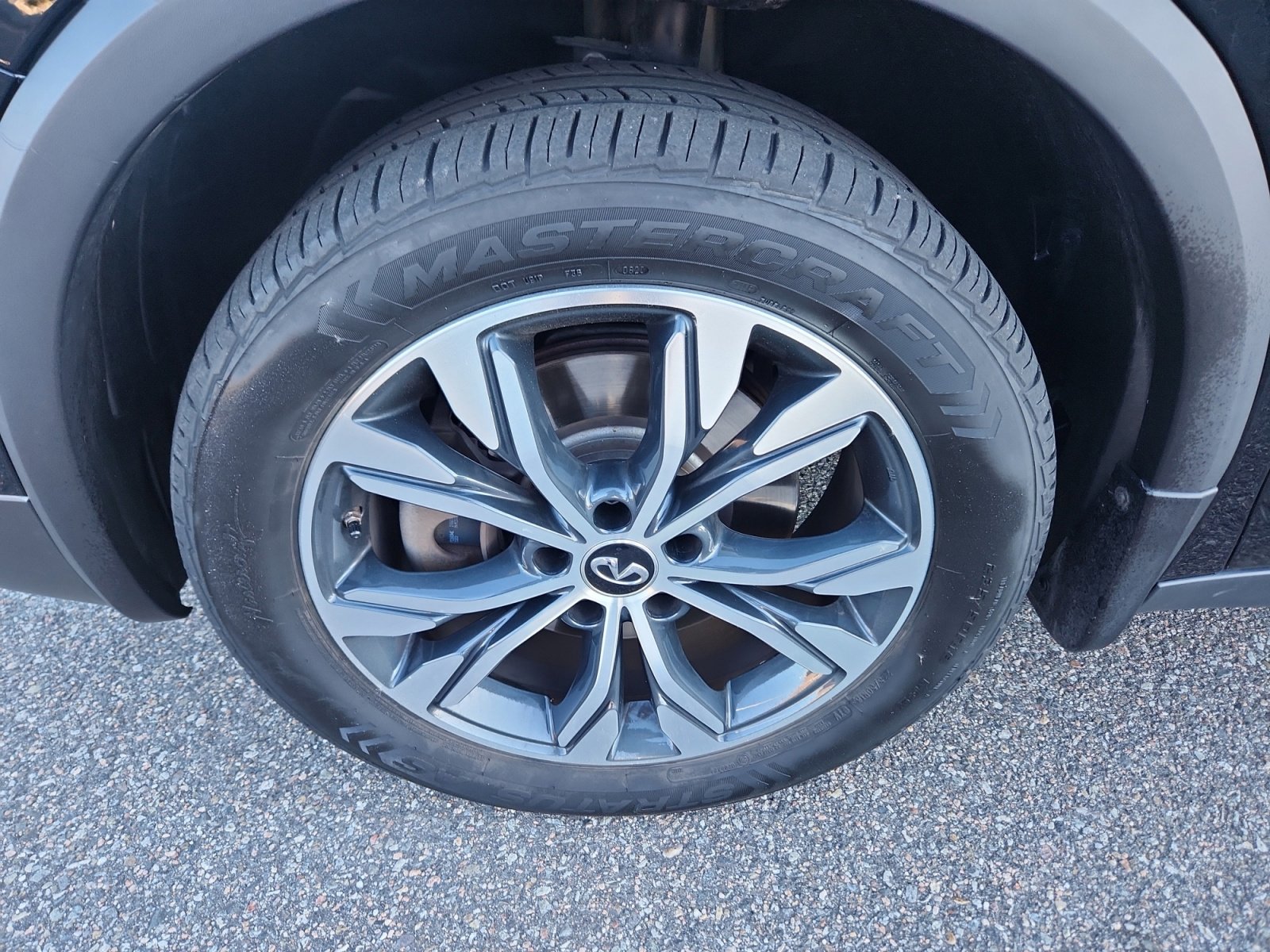 Used 2017 INFINITI QX30 Premium w/ Navigation Package image 27