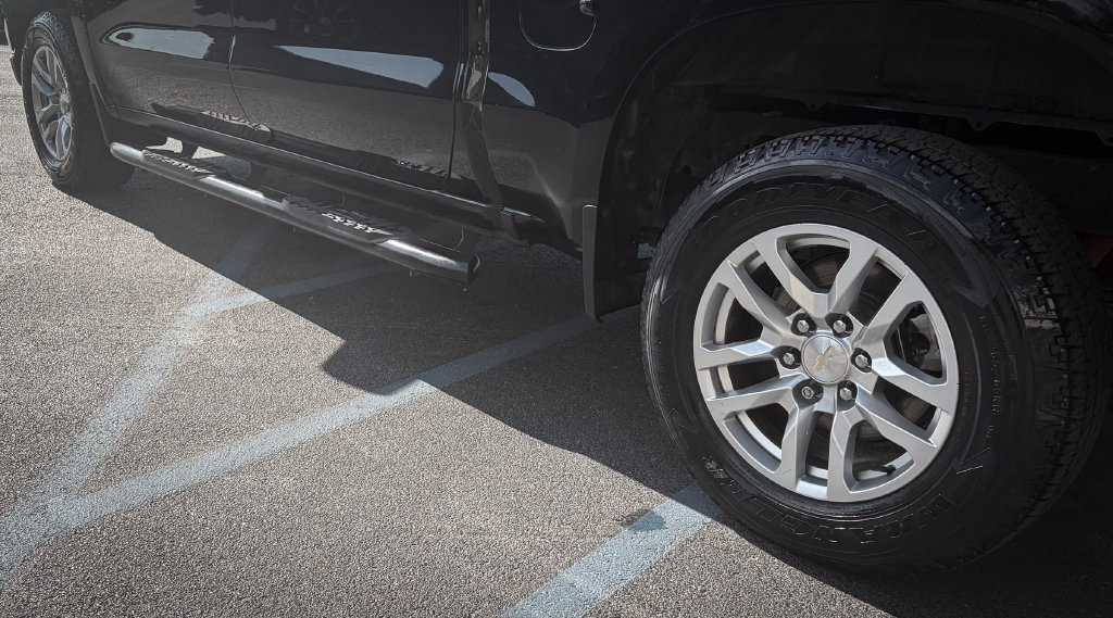 Used 2019 Chevrolet Silverado 1500 LT w/ Texas Edition AWD/4WD image 22