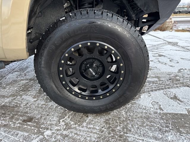 Used 2017 Toyota Tacoma TRD Sport w/ Tow Package image 12