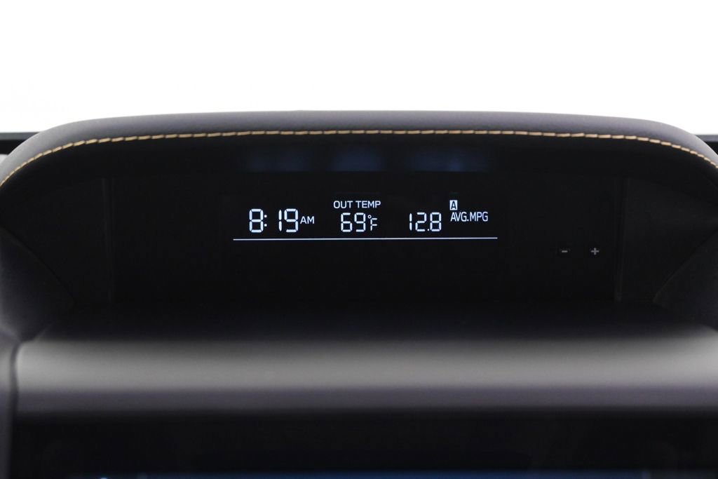 Used 2022 Subaru Crosstrek 2.5i Sport w/ Moonroof Package image 28