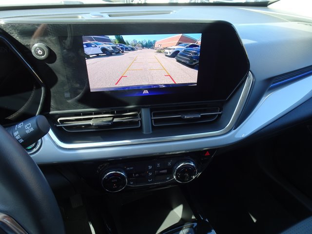 Used 2024 Chevrolet Trax LT w/ Driver Confidence Package FWD image 19