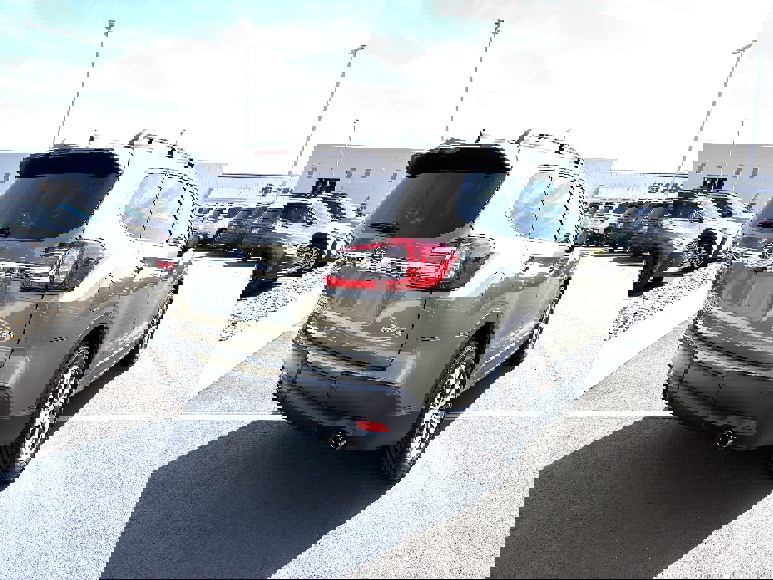 Used 2025 Subaru Ascent Premium image 9