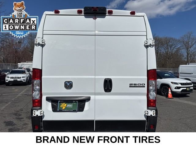 Used 2025 RAM ProMaster 2500 w/ Convenience Group image 14
