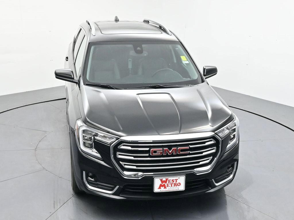Certified 2024 GMC Terrain SLT w/ Infotainment Package II image 4