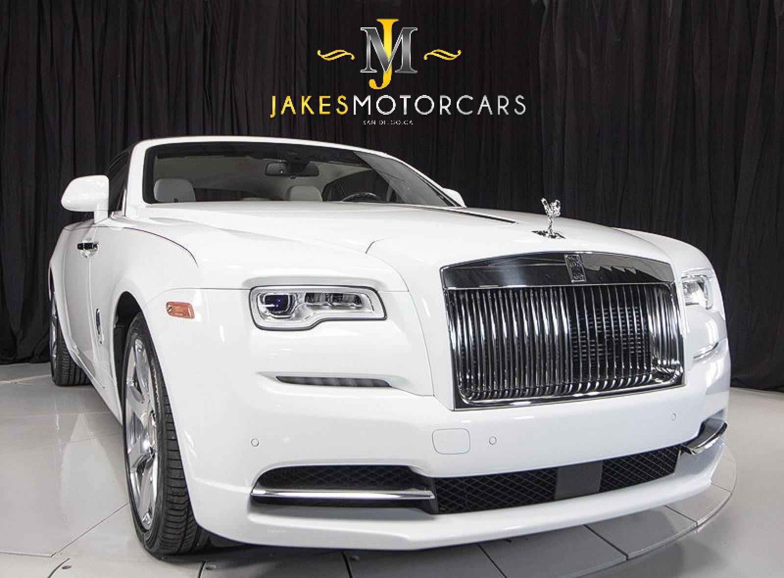 Used 2017 Rolls-Royce Dawn image 18
