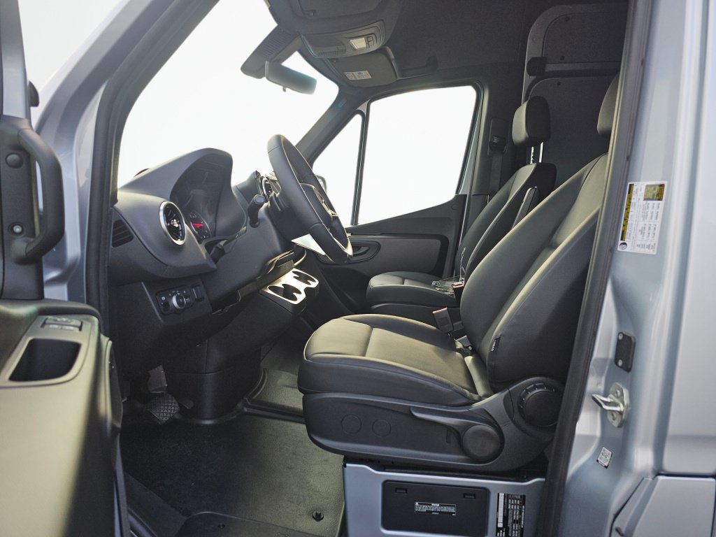 New 2025 Mercedes-Benz Sprinter 2500 image 18