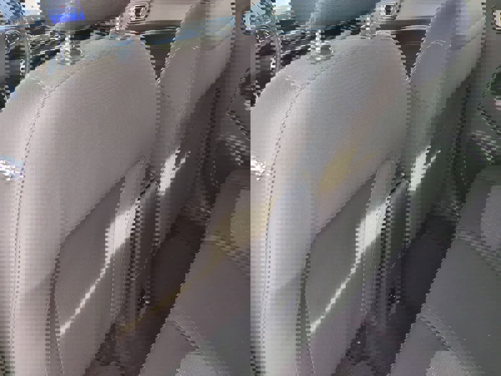 Used 2020 Ford EcoSport SE w/ SE Convenience Package image 18