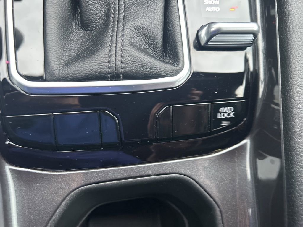 Used 2024 Jeep Compass Latitude image 29