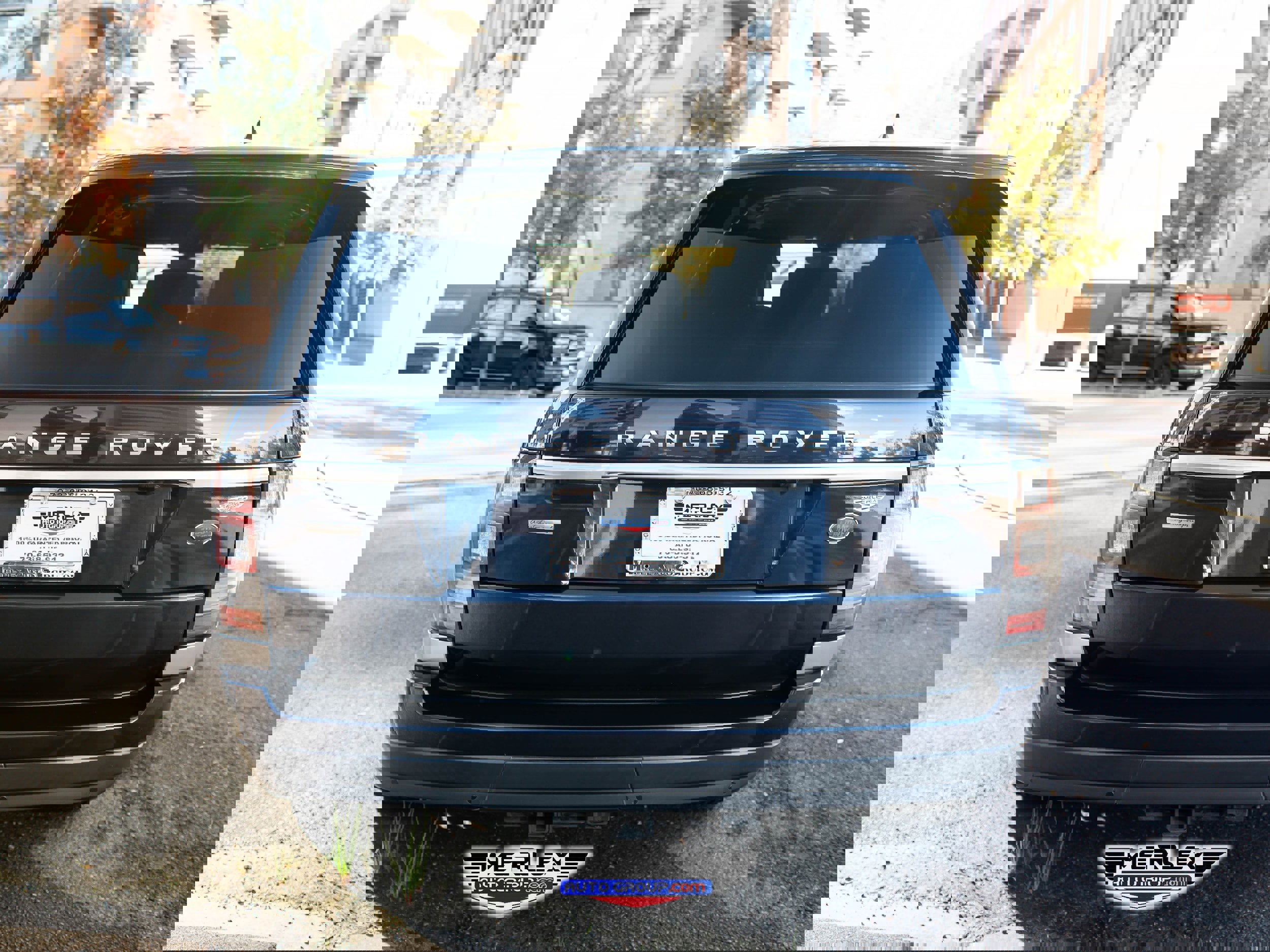 Used 2017 Land Rover Range Rover Autobiography image 6