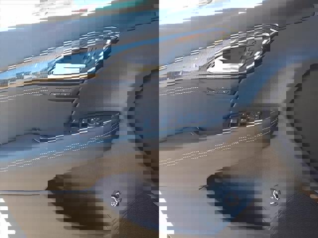 Used 2023 Buick Envision Essence w/ Sport Touring Package image 19