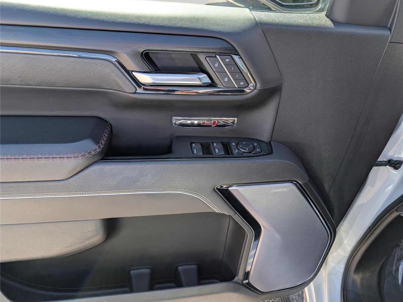 Used 2023 GMC Sierra 1500 AT4X w/ AT4X AEV Edition AWD/4WD image 20