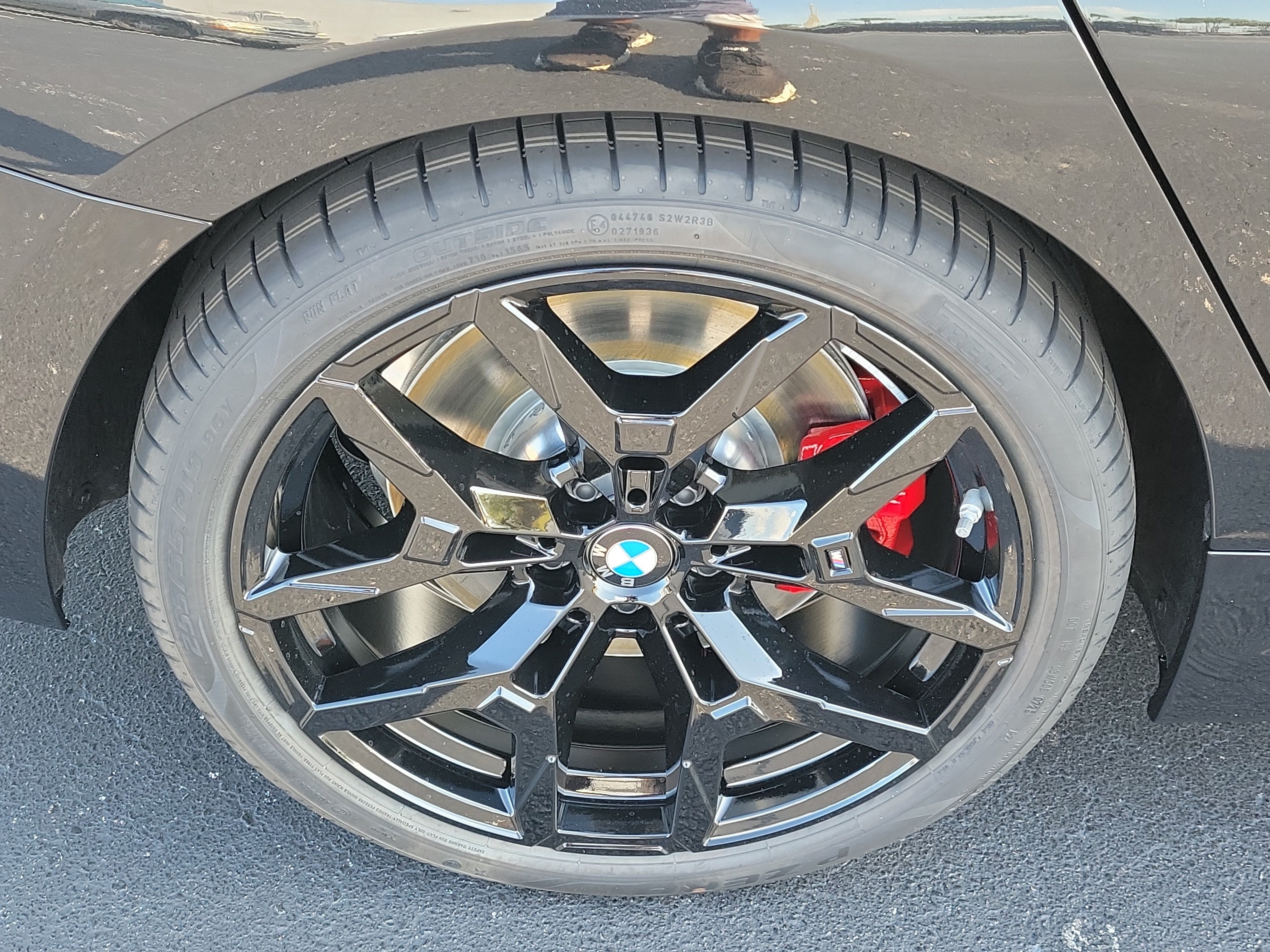 New 2026 BMW 330i Sedan w/ M Sport Package RWD image 5