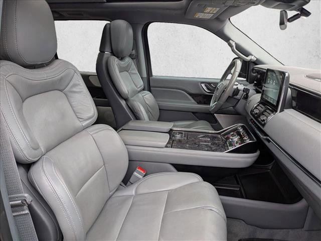 Used 2021 Lincoln Navigator Reserve w/ Luxury Package image 23