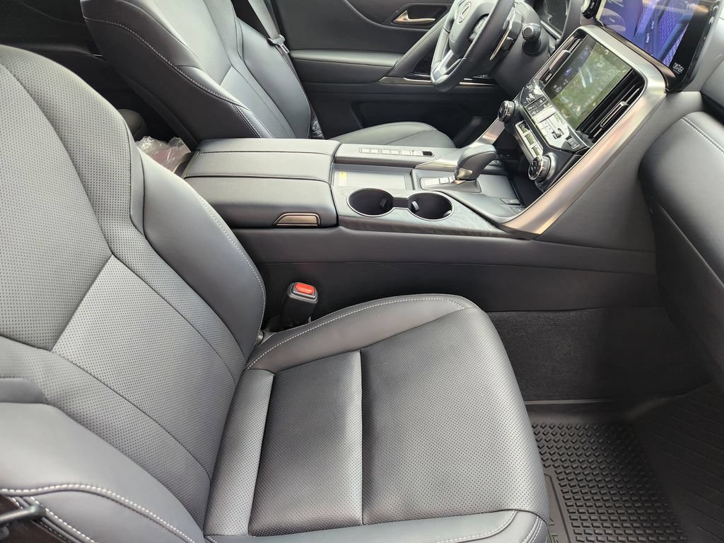 Used 2026 Lexus LX 700h Luxury w/ Appearance Package AWD/4WD image 14