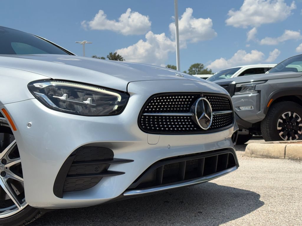 Used 2022 Mercedes-Benz E 350 Sedan image 3