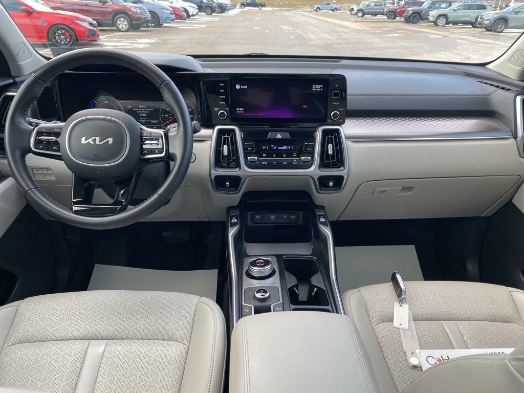 Used 2022 Kia Sorento EX w/ Panoramic Sunroof Package image 21
