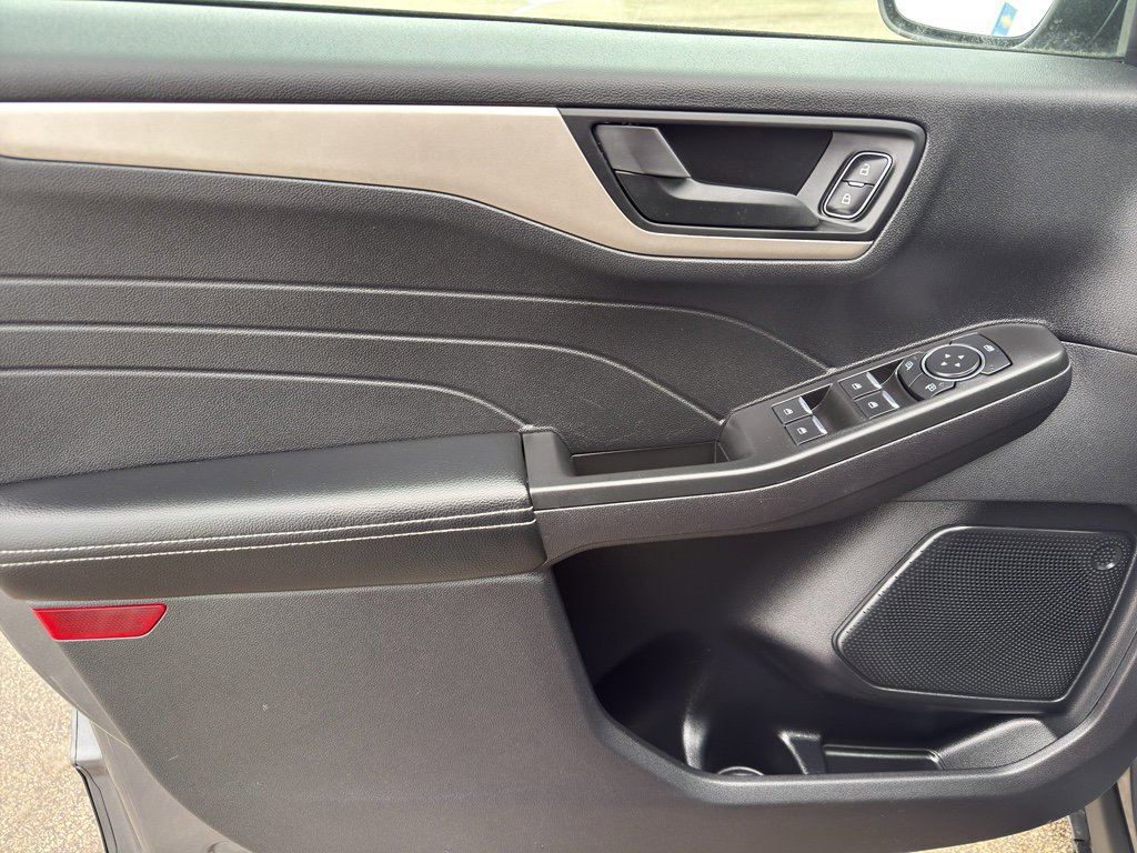 Used 2022 Ford Escape SE w/ Convenience Package image 14