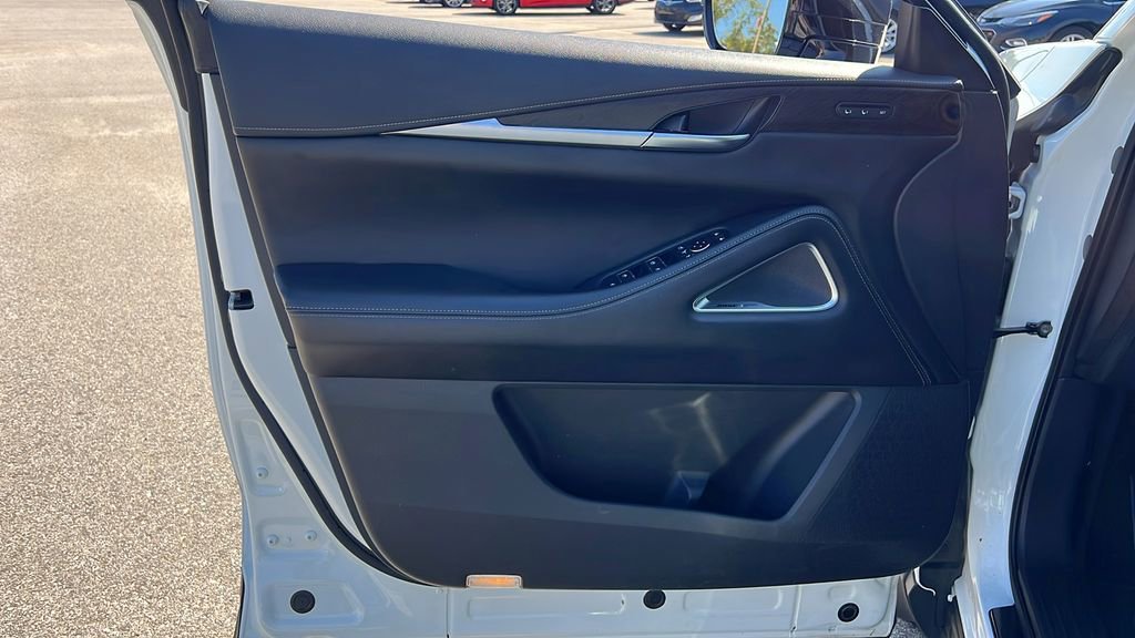 Used 2023 INFINITI QX60 Sensory w/ Vision Package image 9