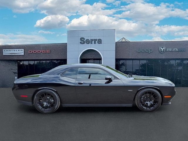Used 2015 Dodge Challenger R/T Plus RWD image 8
