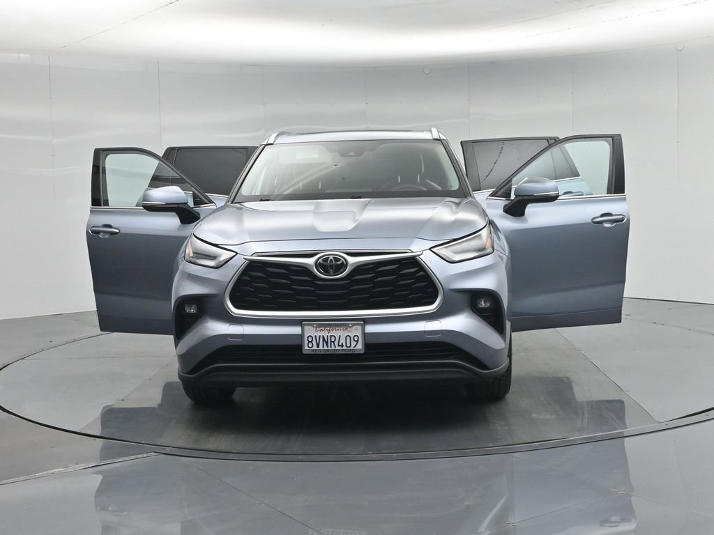 Used 2021 Toyota Highlander XLE image 34