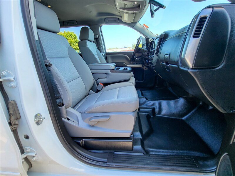 Used 2018 Chevrolet Silverado 1500 LT w/ All Star Edition image 9