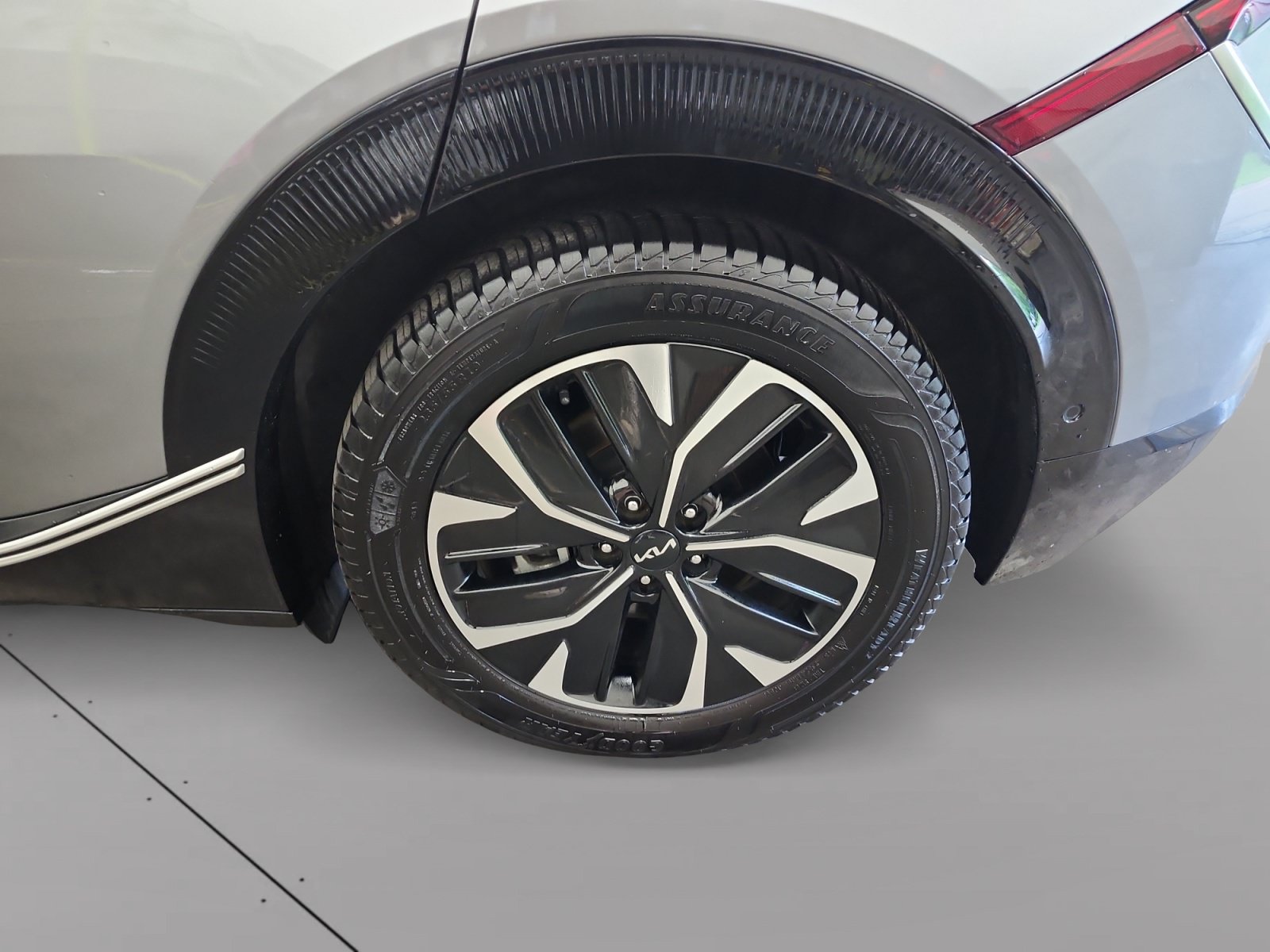 Used 2023 Kia EV6 Wind w/ Wind Technology Package AWD/4WD image 15