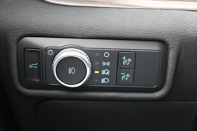 Used 2021 Ford Explorer Limited w/ Equipment Group 301A AWD/4WD image 27