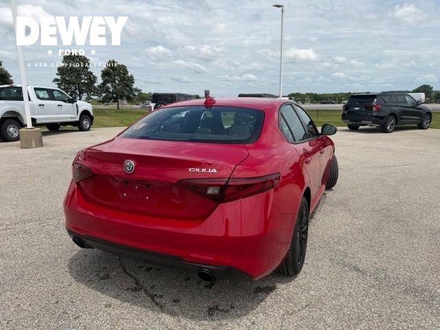 Used 2022 Alfa Romeo Giulia Sprint AWD/4WD image 13