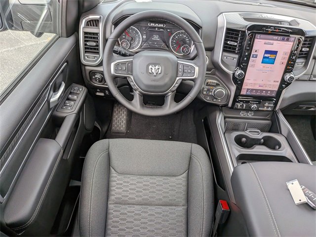 New 2026 RAM 1500 4x4 Crew Cab image 17