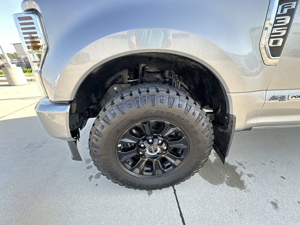 Used 2022 Ford F350 Platinum AWD/4WD image 34