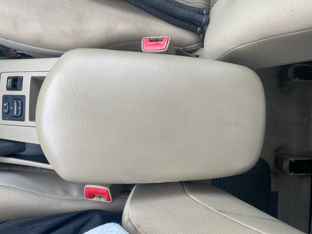 Used 2012 Toyota RAV4 4WD w/ Value Pkg image 30