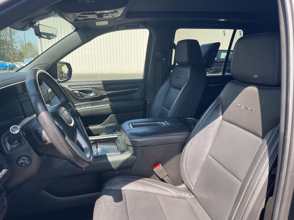 Used 2021 GMC Yukon Denali w/ Denali Premium Package image 17