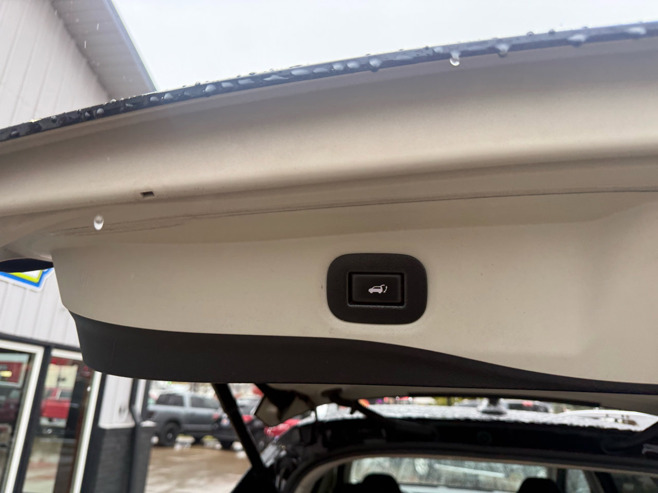 Used 2020 Nissan Rogue SV image 18