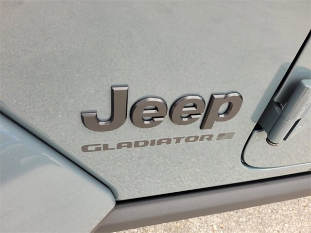 New 2025 Jeep Gladiator Sport image 5