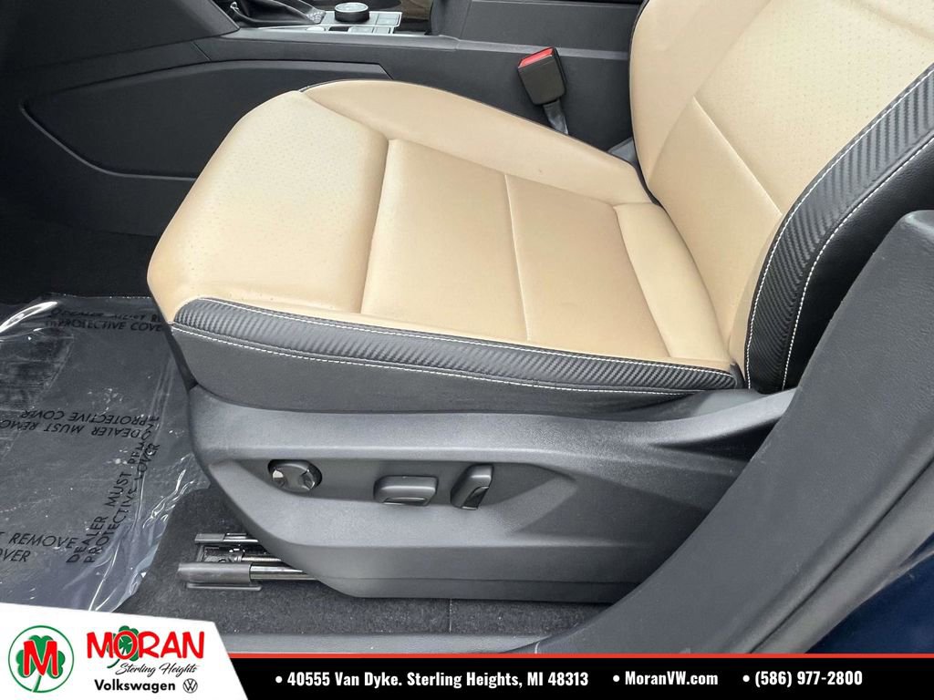 Certified 2023 Volkswagen Atlas Cross Sport SE w/ Black Wheel Package AWD/4WD image 20